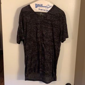 🔴 V neck Tee 🔴